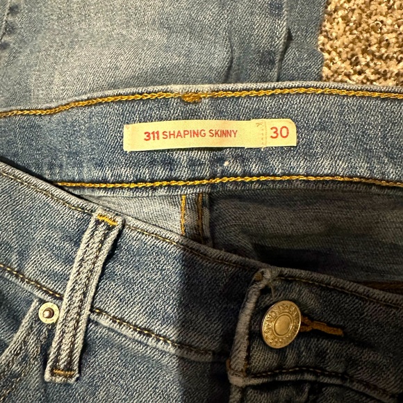 Levi Shaping Skinny Jeans - Picture 4 of 5